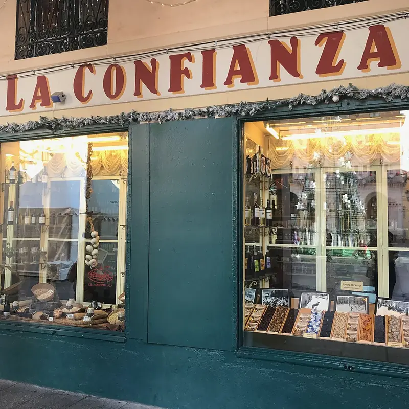Ultramarinos La Confianza