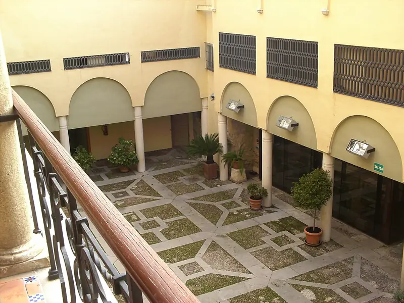 Palacio del Condestable Iranzo y Salón Mudéjar