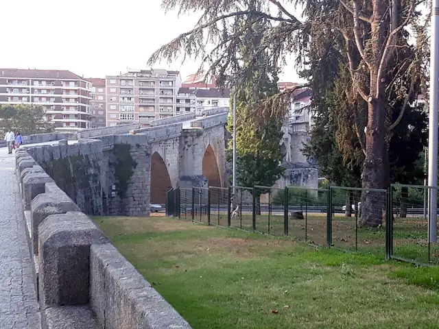 Ponte Vella sur le Miño