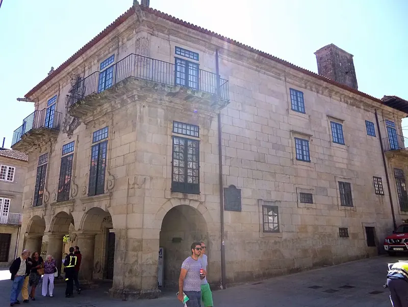 Pontevedra Museum · historic setting