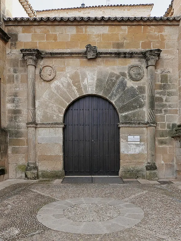 Basílica de Santa María de los Reales Alcázares
